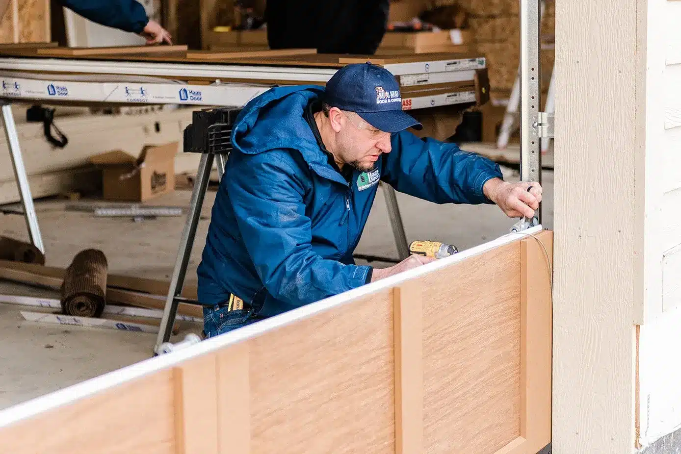 experienced garage door contractors in Michigan 